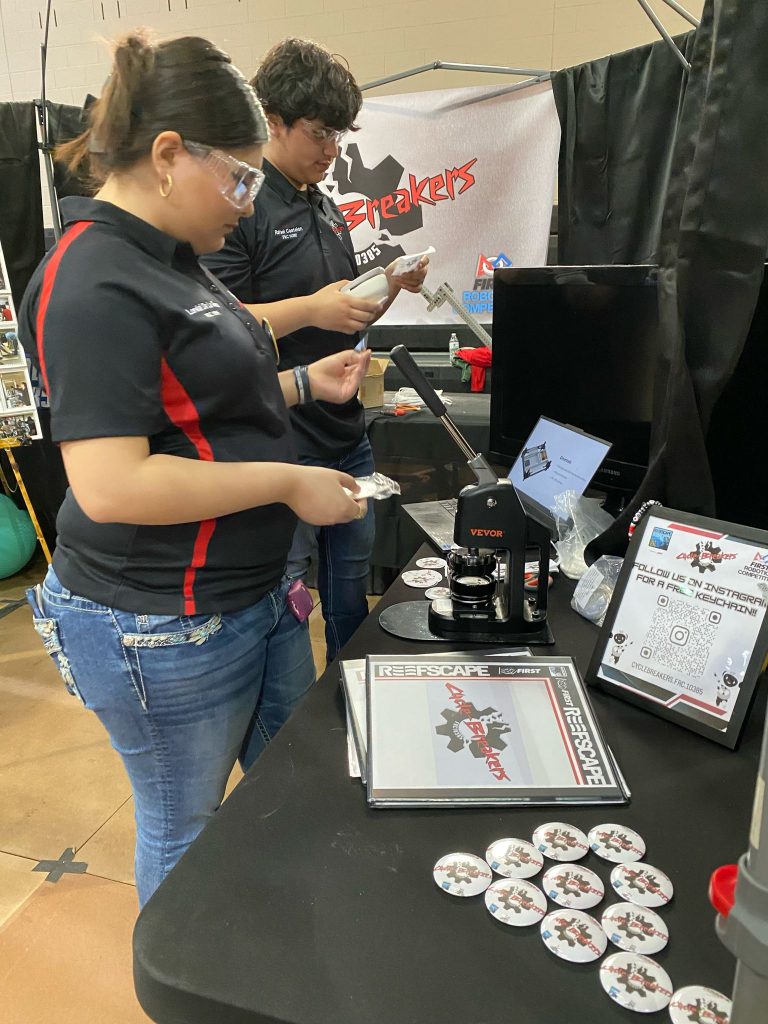 2e5e78f7-5623-49a1-8812-31b1f0769079